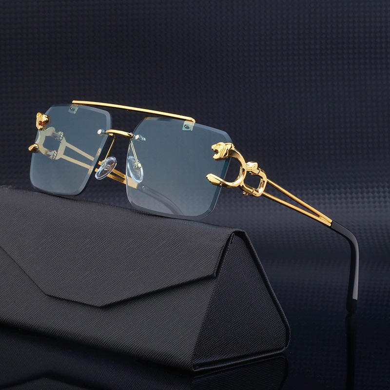 Vintage Vibes, Royal Looks — Leopard Frame Sunglasses Are In